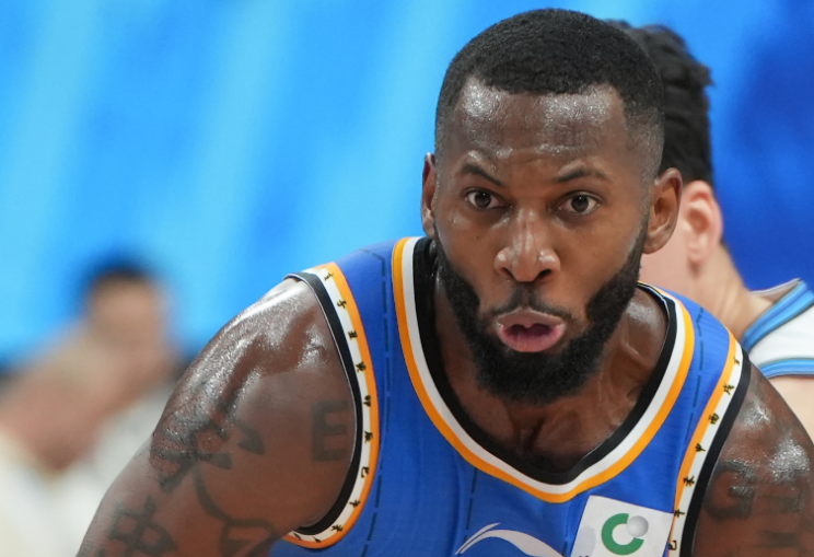 开云体育入口-北京双杀送江苏9连败：杰曼28分周琦7+8 庞峥麟21+7